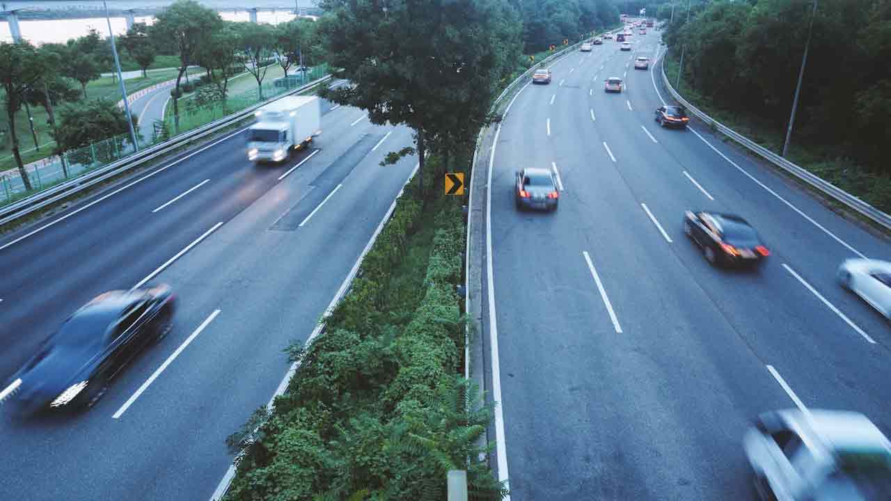 Sorpasso-Foto-di-Stephen-Kim-da-Pexels-MobilitàSostenibile