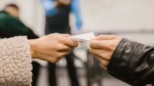 Tagliando-Foto-di-RDNE-Stock-project-da-Pexels-MobilitàSostenibile