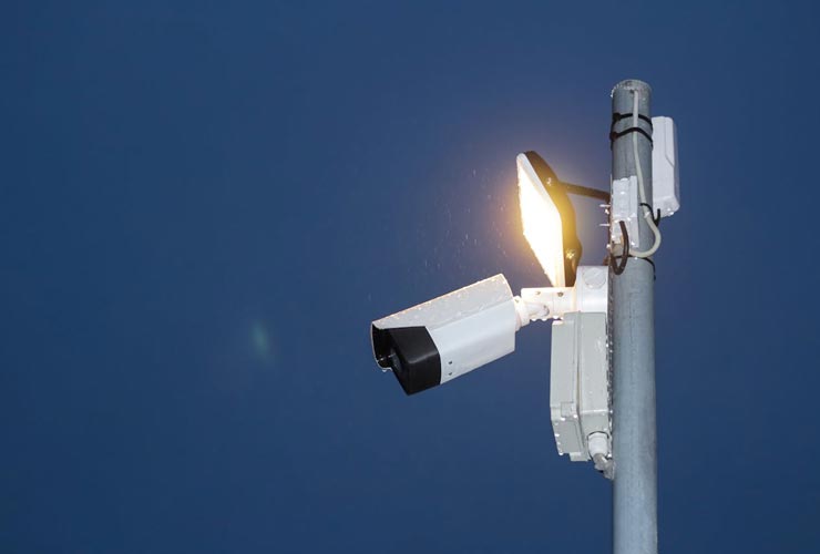 Videocamera-di-sorveglianza-Foto-di-Henrikas-Mackevicius-da-Pexels-MobilitàSostenibile