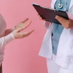 Visita-medica-per-il-rinnovo-patente-Foto-di-Thirdman-da-Pexels-MobilitàSostenibile.it