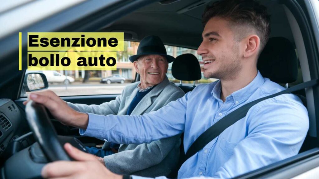 Ragazzo in auto con suo nonno over 70