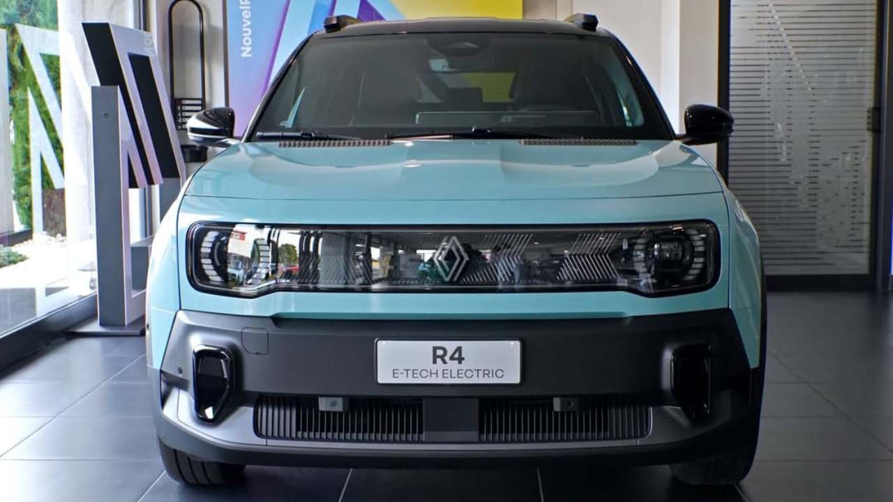 Nuova Renault 4 elettrica, debutta la guida One Pedal: aumentano comfort e sicurezza | Anche fuoristrada