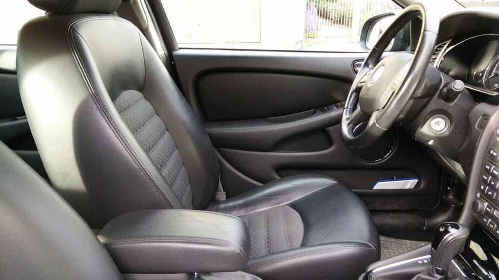 Sedile-auto-Foto-di-Robert-Schneider-da-Pixabay-MobilitàSostenibile.it