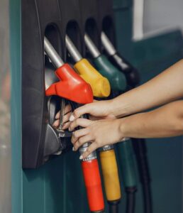 Pompa di benzina ( pexels )