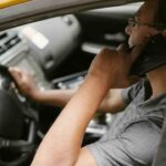 telefono in auto (pexels)